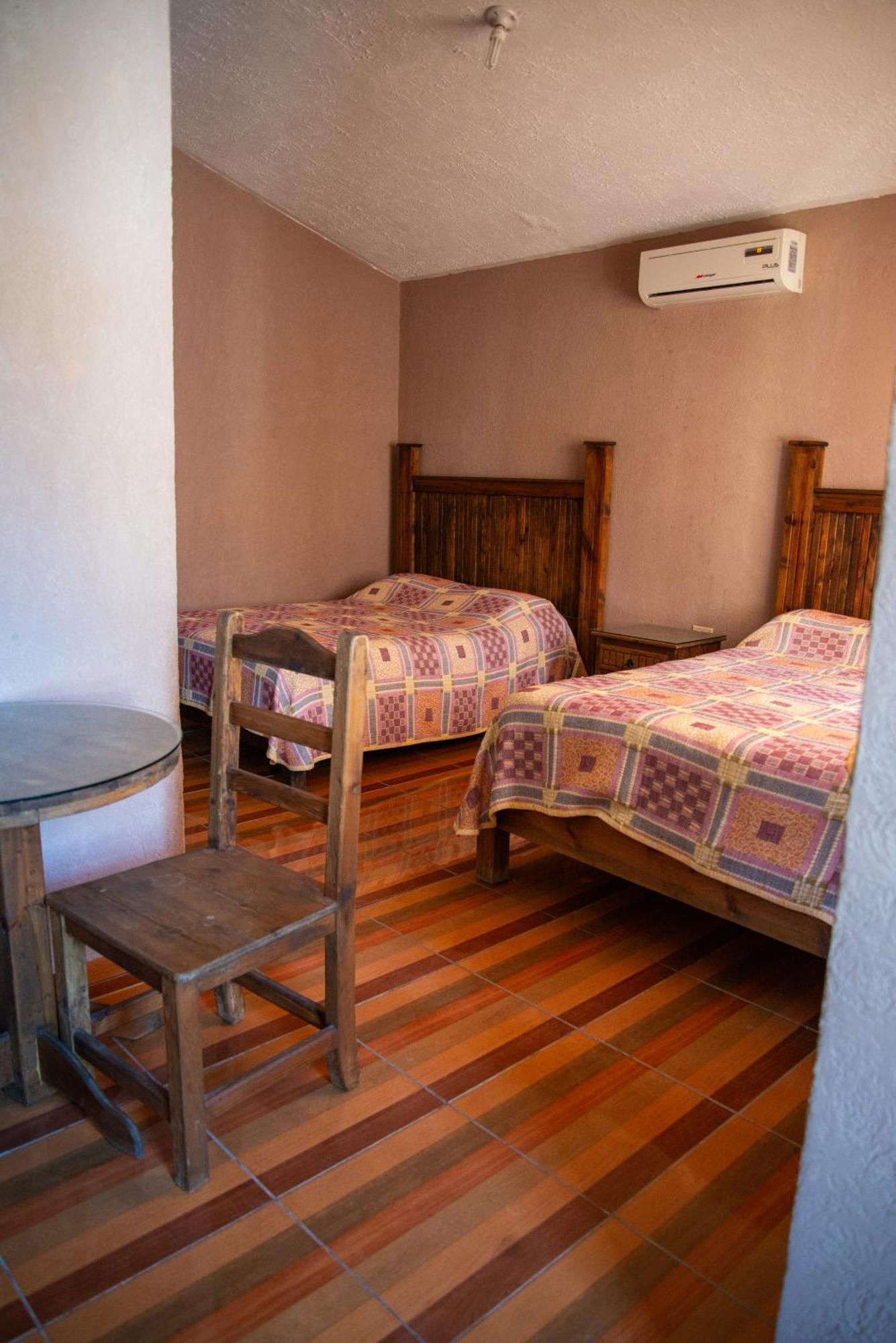 Hotel Pueblo Viejo Паррас-де-ла-Фуэнте Экстерьер фото